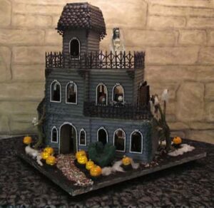 Tennessee Nashville Haunted Halloweeen Gingerbread House in Kansas